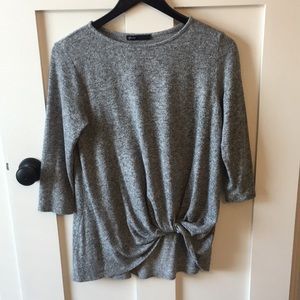 XS Gibson Knot Front Sweater